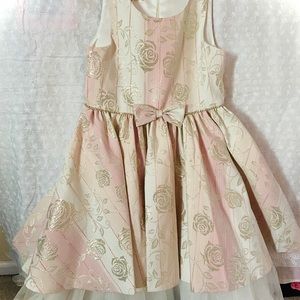 Girl dress 9 to 10 years old